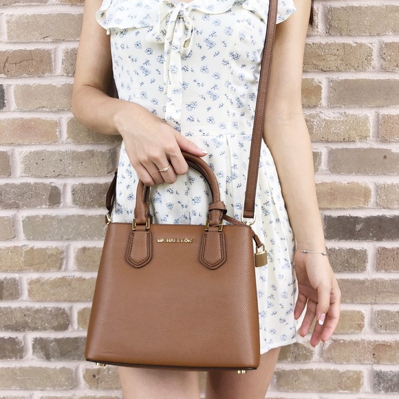 Gaby’sBags👜💕- NWT Michael Kors Medium Satchel - Picture 6 of 8